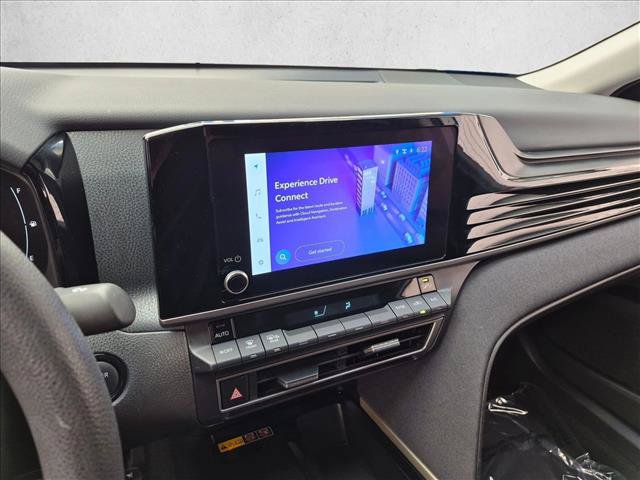 Used 2025 Toyota Camry LE FWD image 19