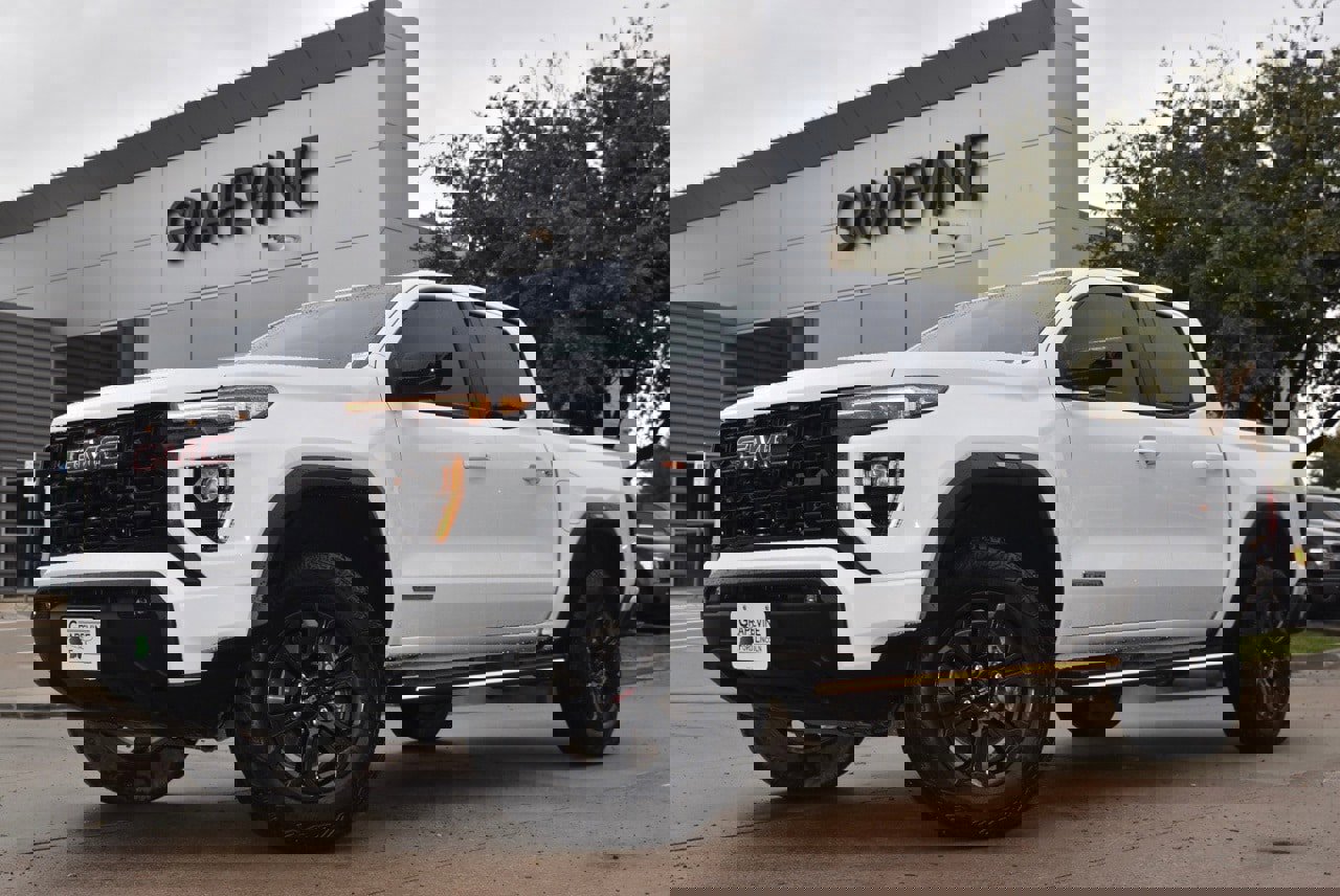 Used 2024 GMC Canyon Elevation w/ Convenience Package image 2