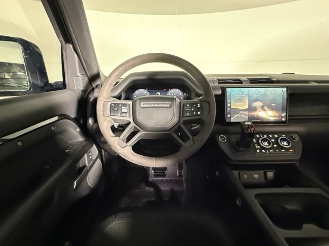 Used 2023 Land Rover Defender 110 V8 AWD/4WD image 17