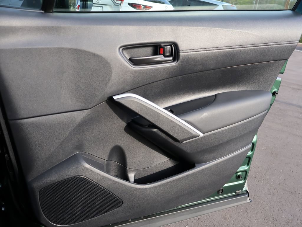 Used 2026 Toyota Corolla Cross LE FWD image 11