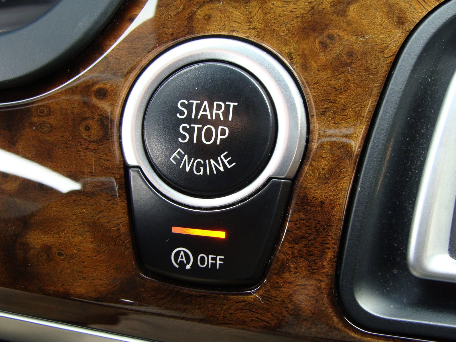 Used 2015 BMW 740Li image 22
