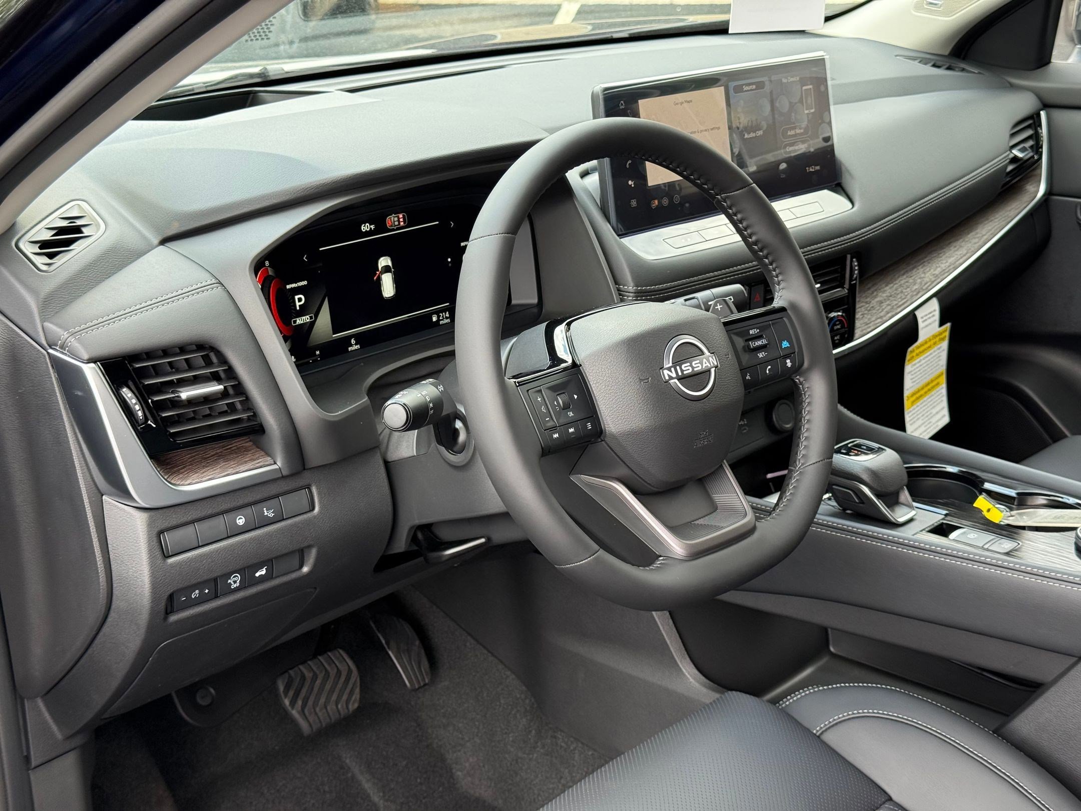 New 2026 Nissan Rogue Platinum w/ Platinum Premium Package image 3