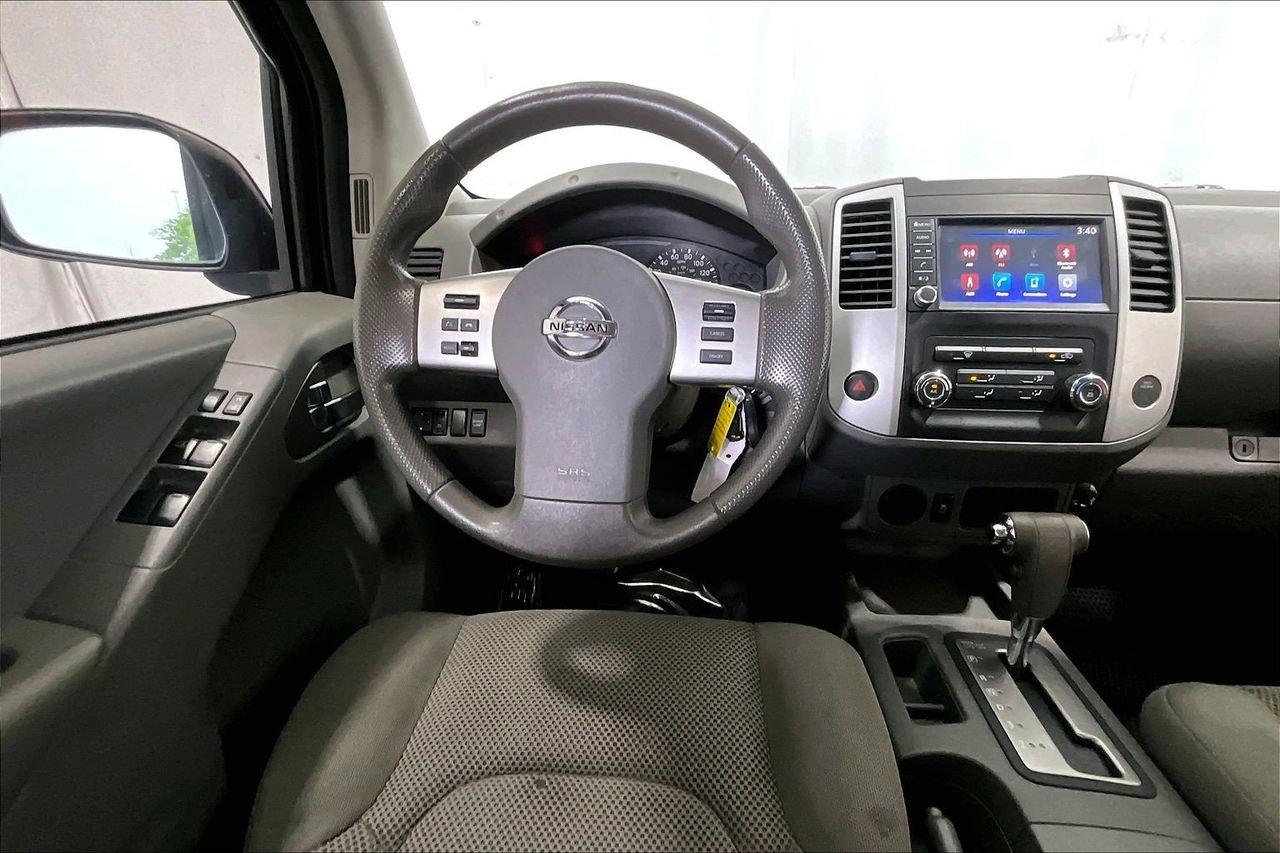 Used 2019 Nissan Frontier SV RWD image 3