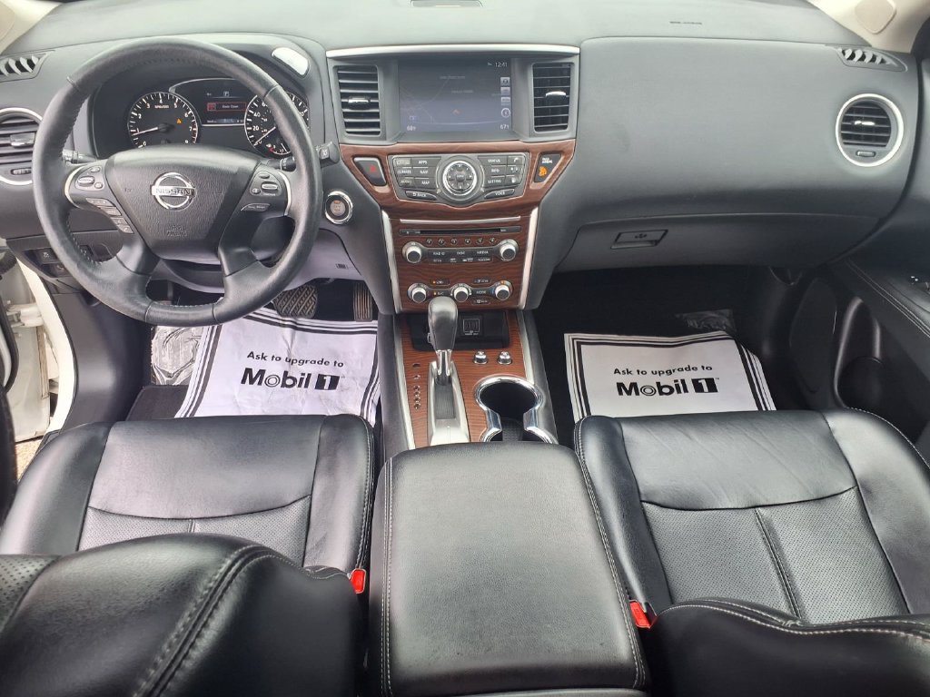 Used 2018 Nissan Pathfinder Platinum w/ Cargo Package FWD image 13