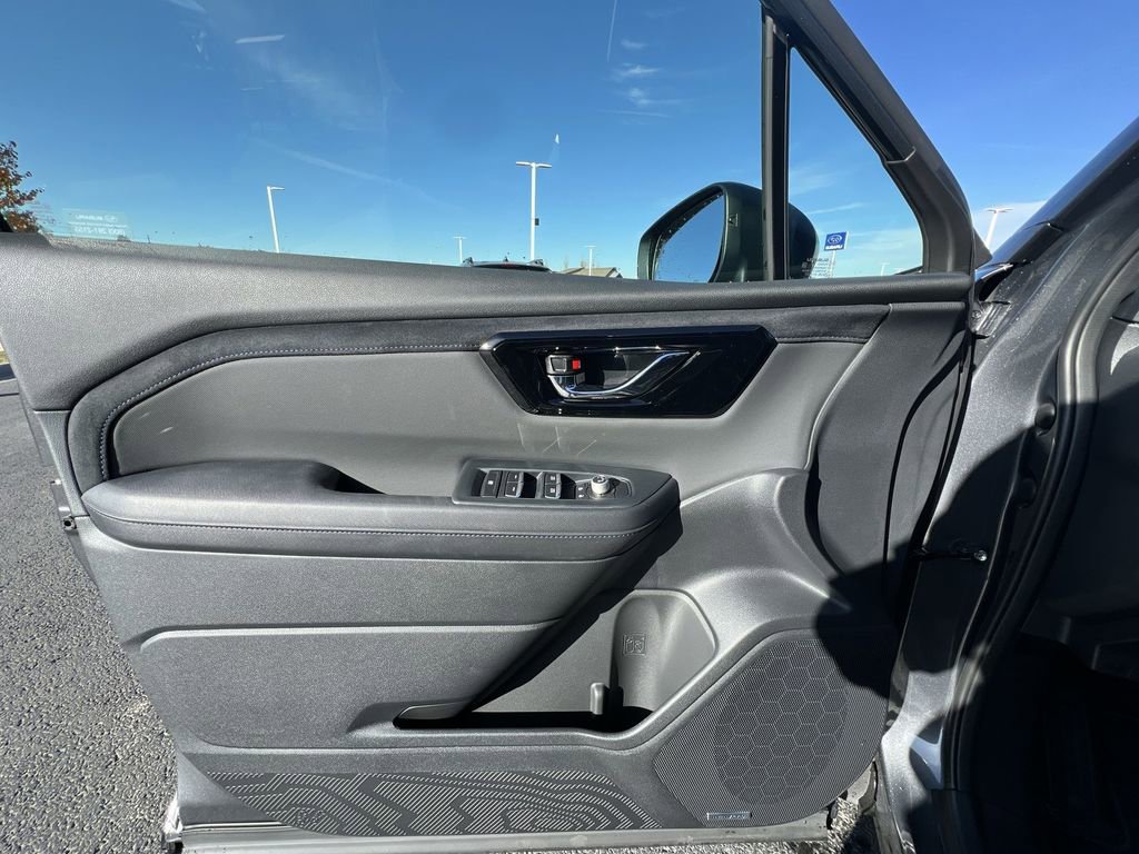 Certified 2025 Subaru Forester Limited image 23