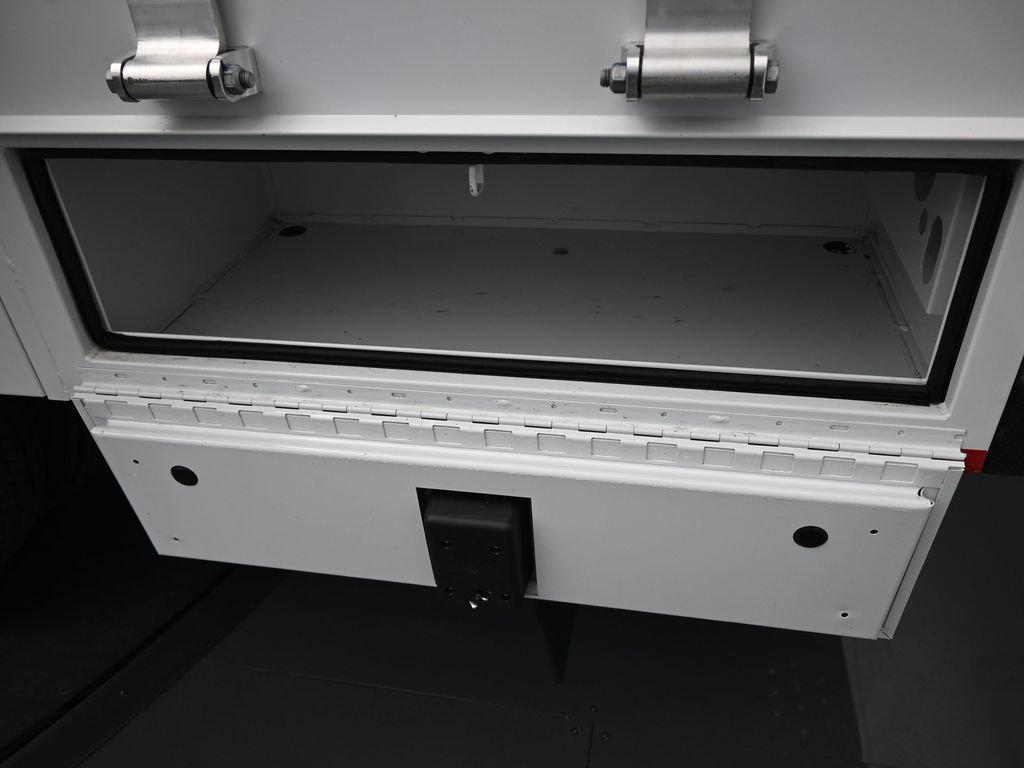 New 2025 Ford F550 2WD Regular Cab Super Duty image 27