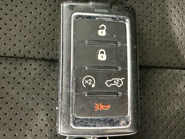 Used 2023 Jeep Grand Cherokee L Laredo AWD/4WD image 17