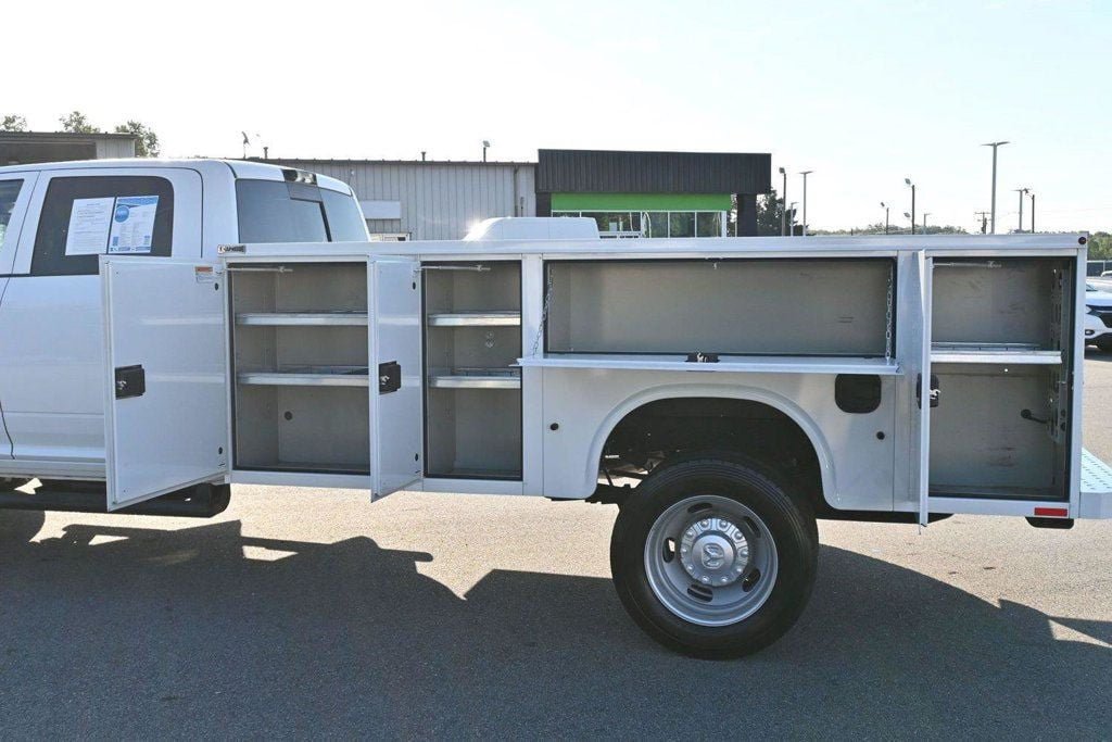 Used 2026 RAM 5500 Tradesman AWD/4WD image 4
