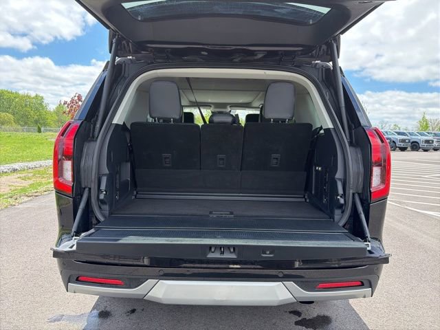 Used 2025 Ford Expedition Platinum AWD/4WD image 12
