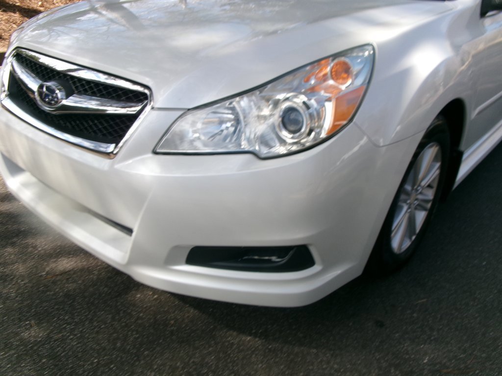 Used 2011 Subaru Legacy 2.5i Premium image 39