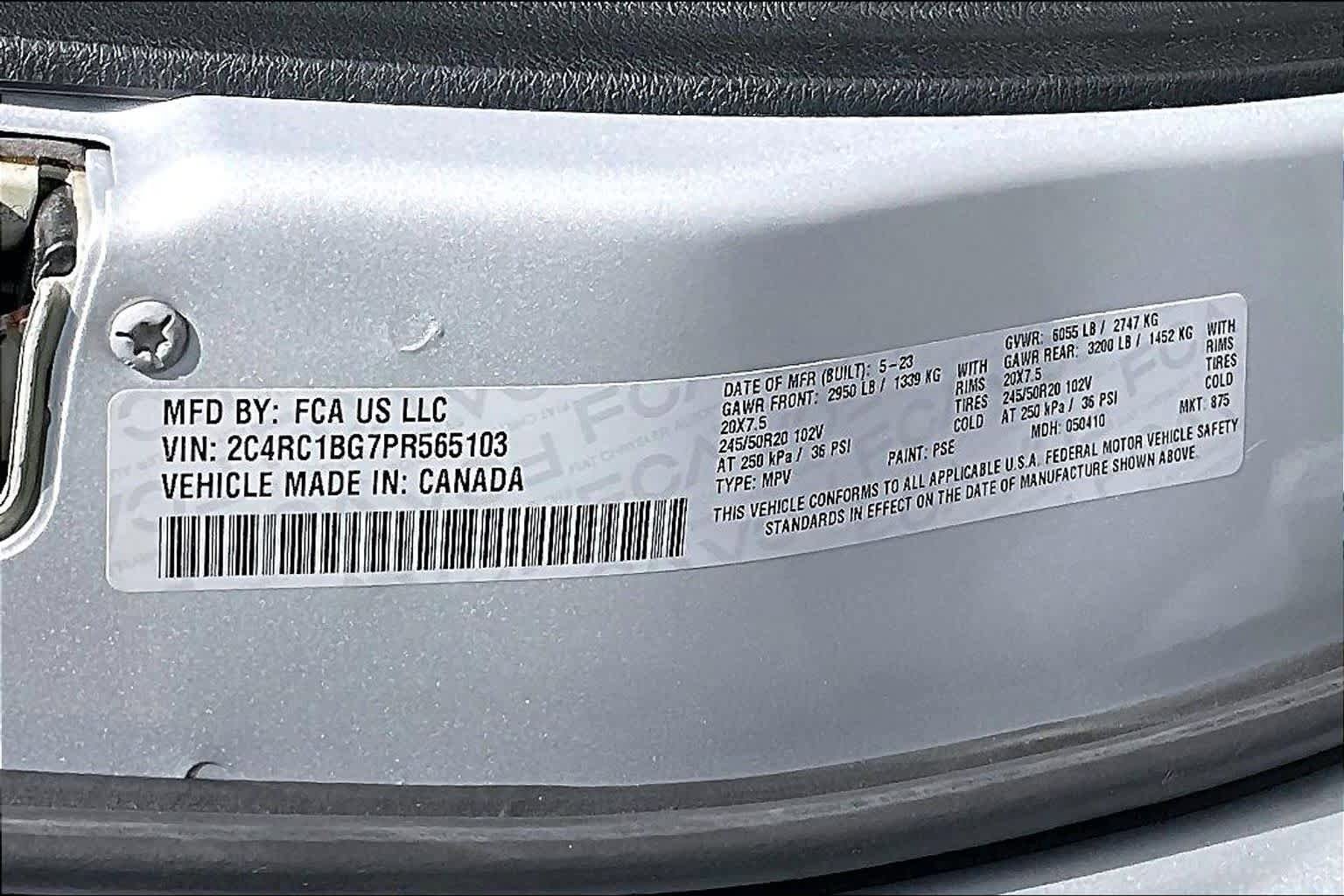 Used 2023 Chrysler Pacifica Touring-L w/ S Appearance Package FWD image 34