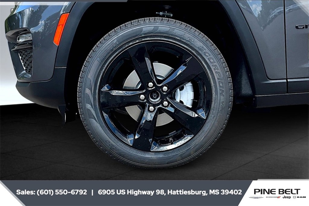 New 2025 Jeep Grand Cherokee Limited image 11