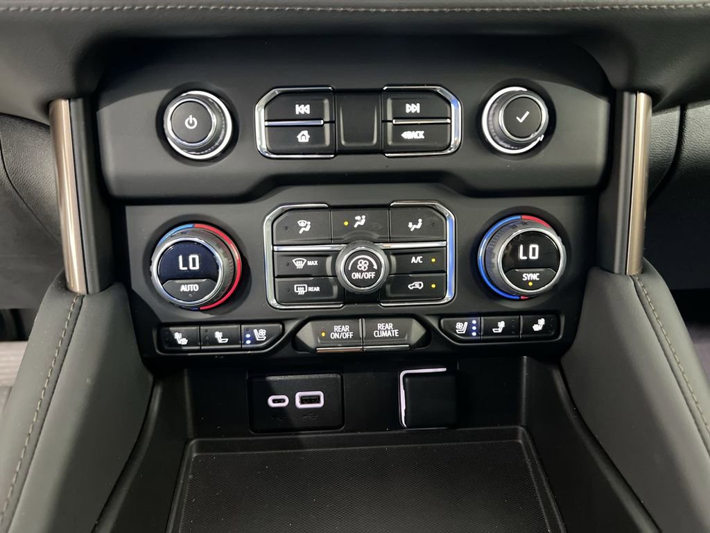 New 2024 Chevrolet Tahoe High Country image 17