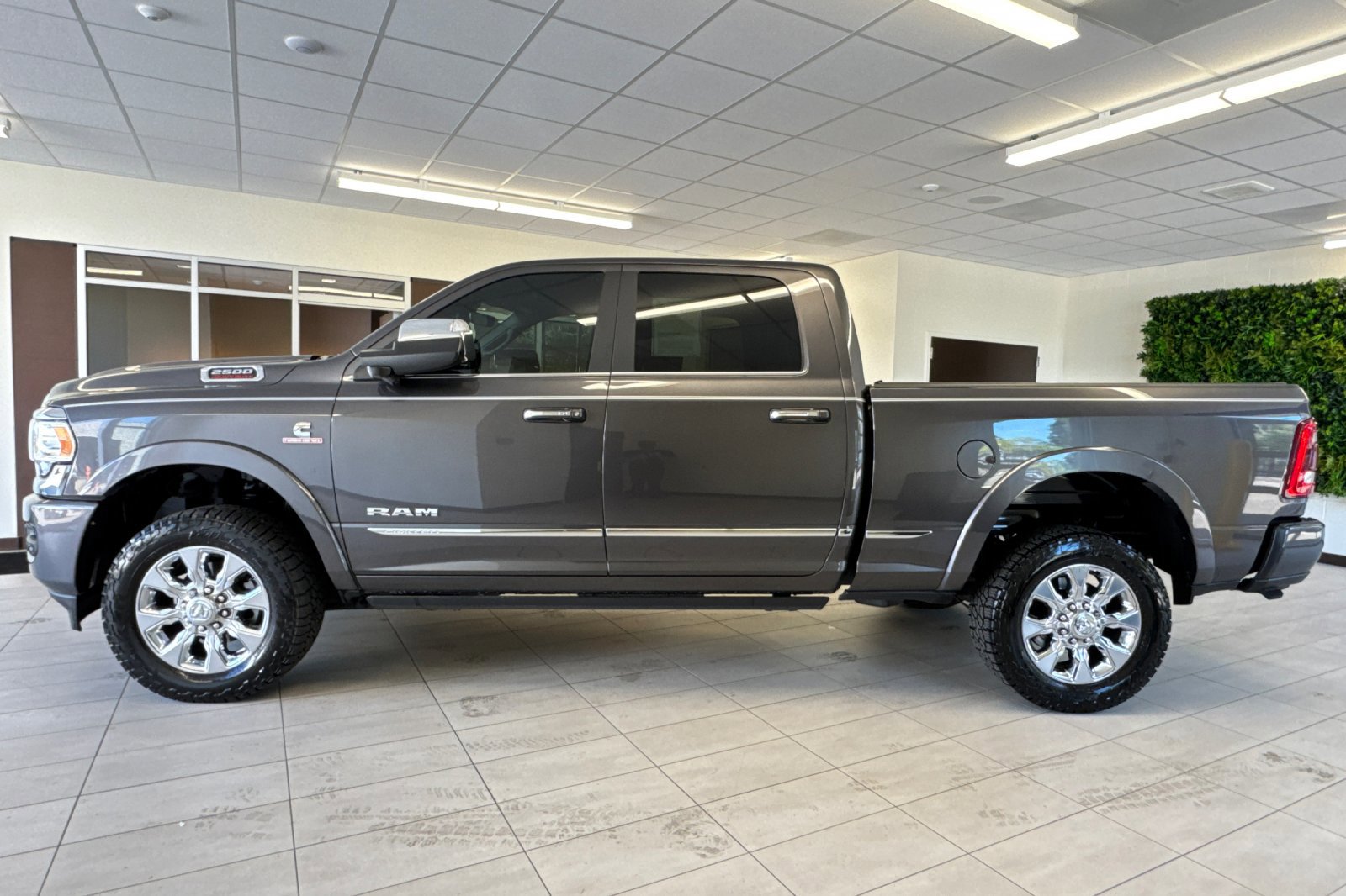 Used 2019 RAM 2500 Limited image 7
