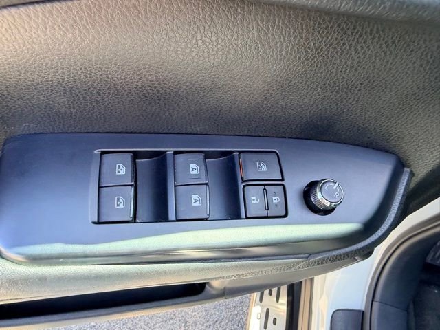 Used 2017 Toyota Highlander SE FWD image 17