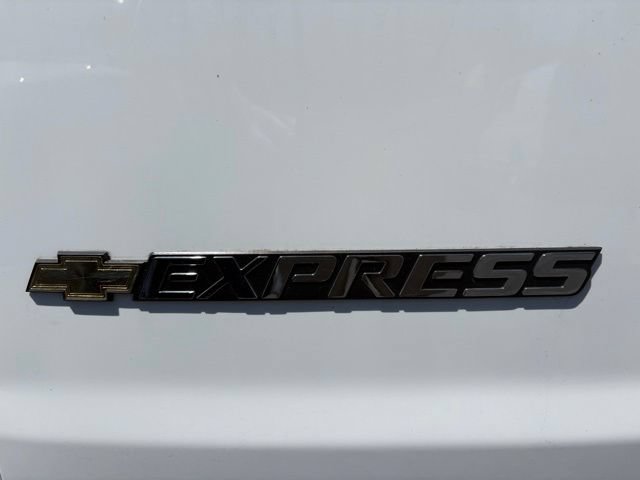 Used 2024 Chevrolet Express 2500 w/ Driver Convenience Package RWD image 6