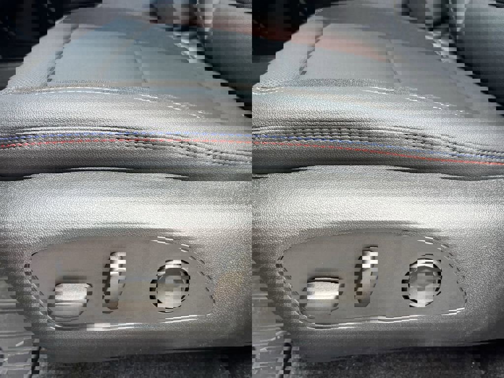 New 2025 Chevrolet Equinox EV RS image 12