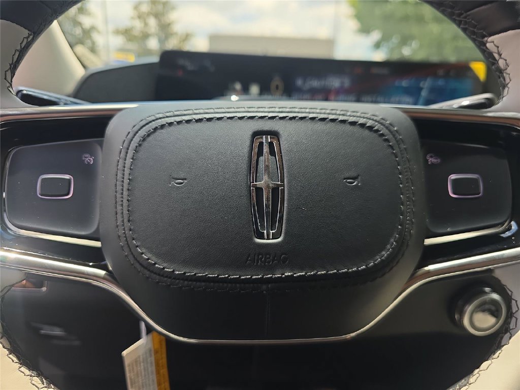 New 2026 Lincoln Navigator Reserve AWD/4WD image 23