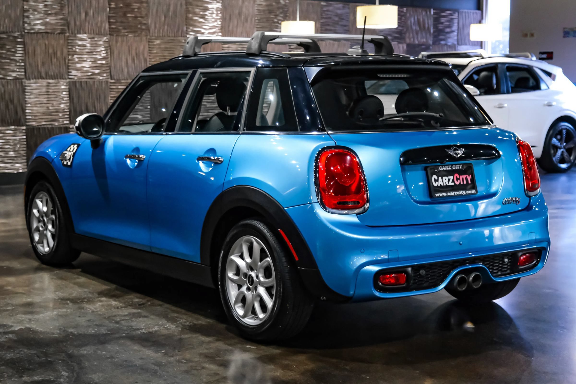 Used 2017 MINI Cooper S FWD image 9
