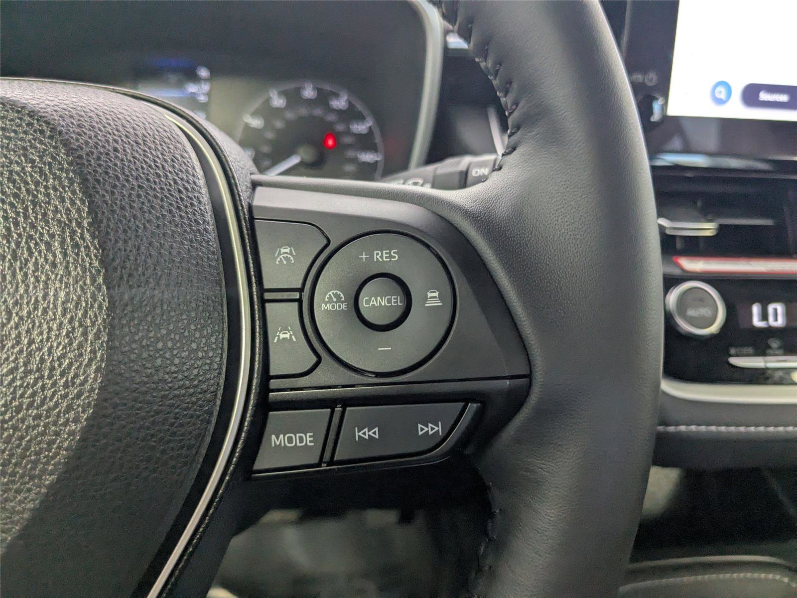 Certified 2025 Toyota Corolla SE image 15