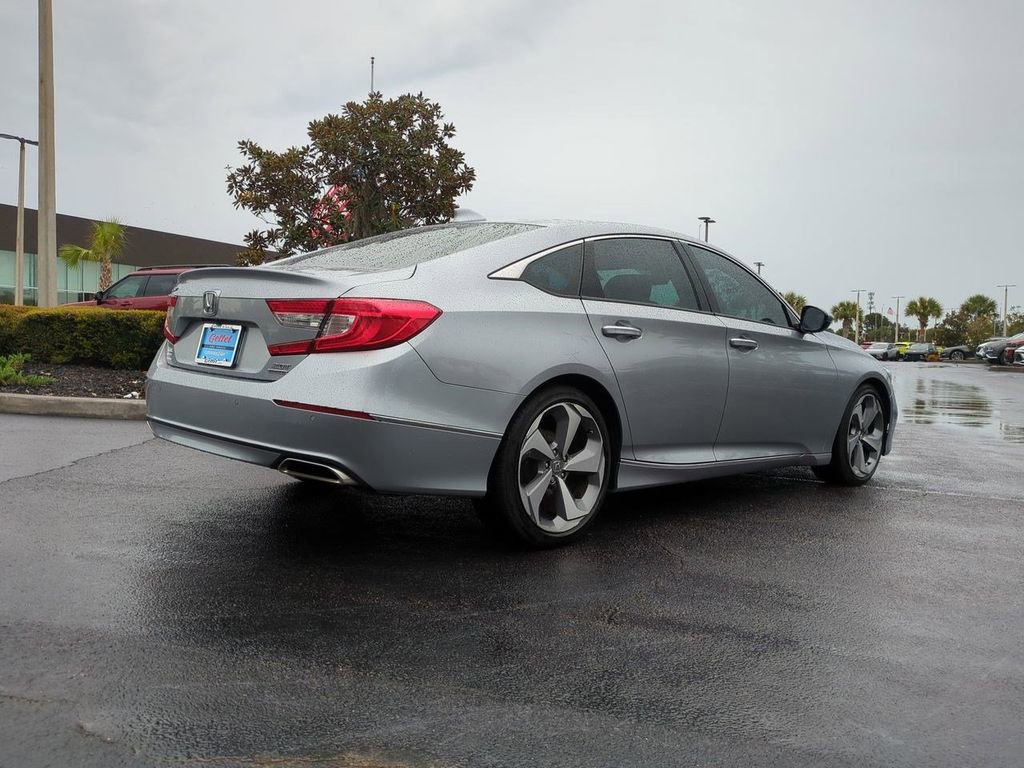 Used 2018 Honda Accord Touring image 5