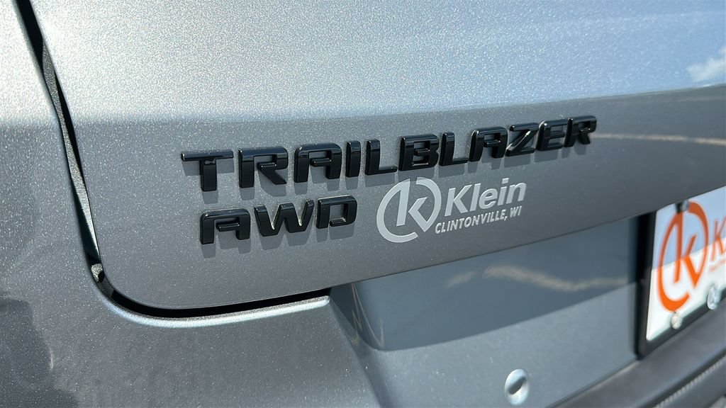 Used 2025 Chevrolet TrailBlazer RS w/ Convenience Package AWD/4WD image 12