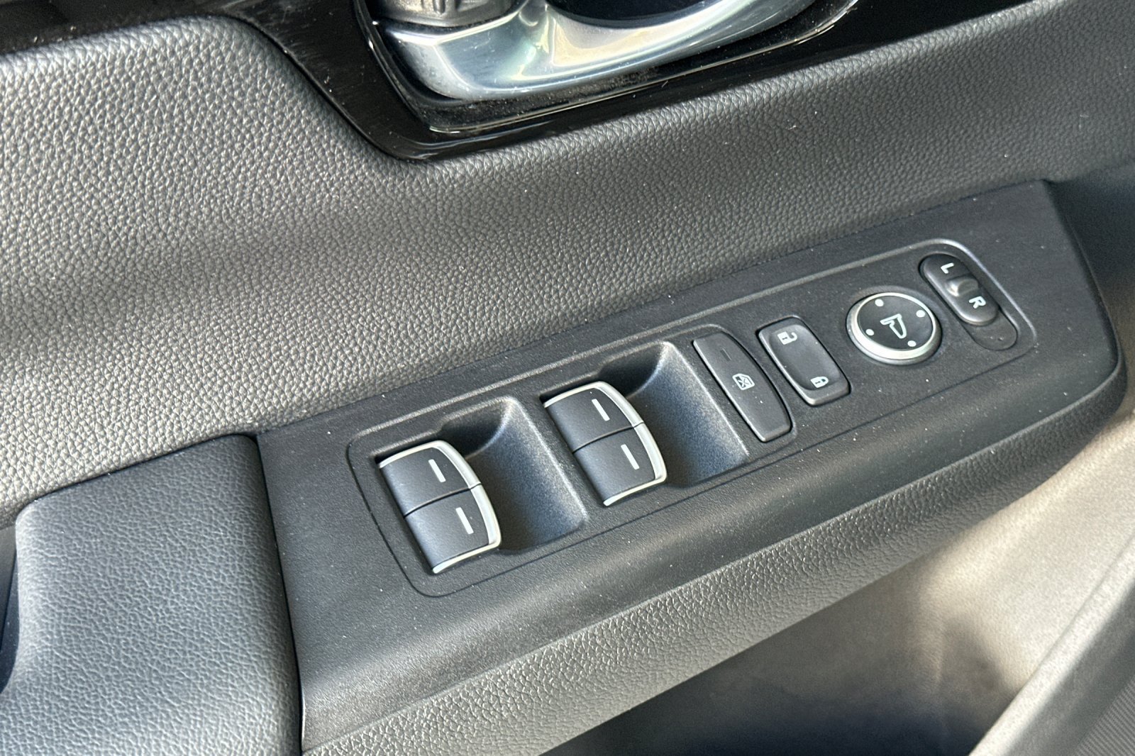 Used 2023 Honda CR-V Sport Touring image 11