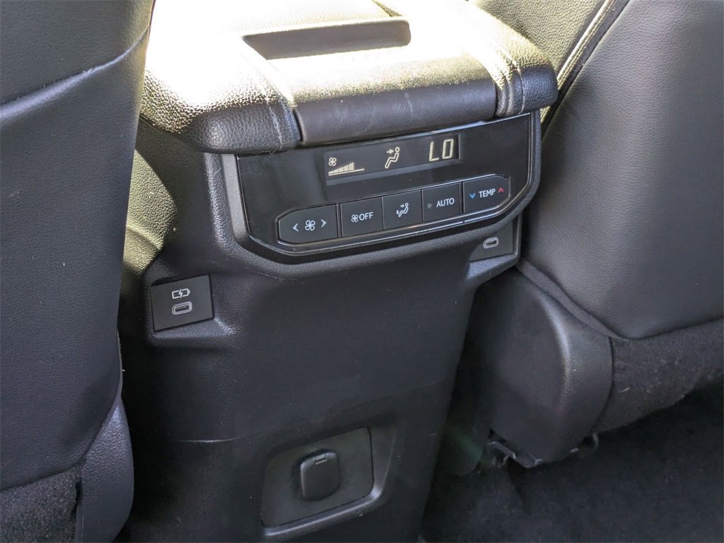 Used 2025 Toyota Grand Highlander AWD image 26