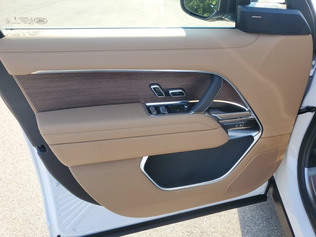 New 2026 Land Rover Range Rover SE AWD/4WD image 7