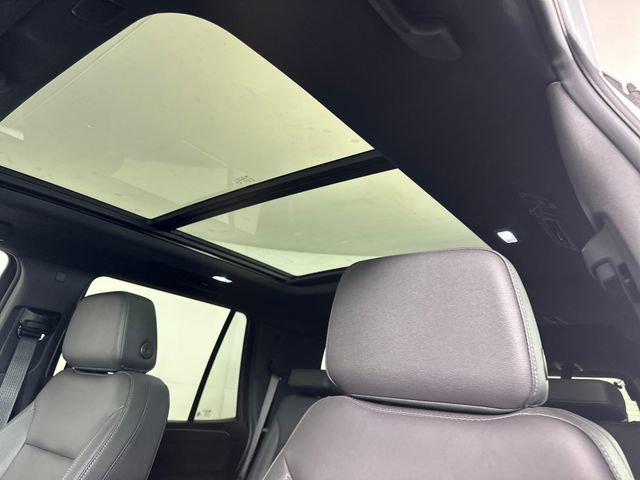 Used 2024 Chevrolet Tahoe LT w/ LT Signature Package image 12