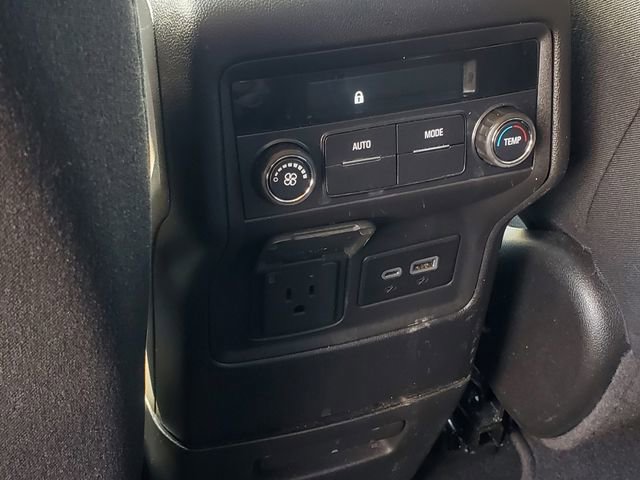 Certified 2022 GMC Acadia SLE w/ Driver Convenience Package FWD image 32