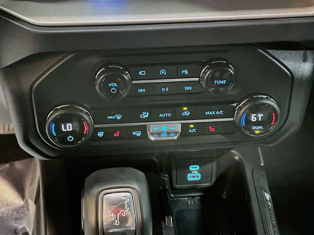 Used 2025 Ford Bronco Outer Banks AWD/4WD image 16