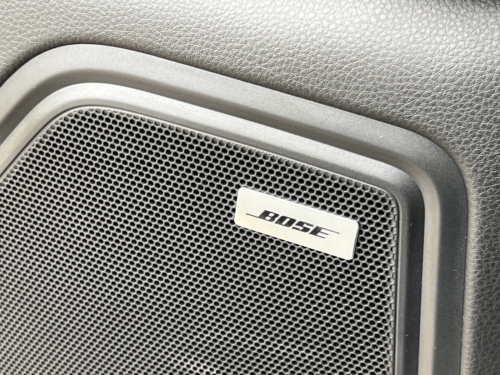 Certified 2025 Porsche Macan image 29