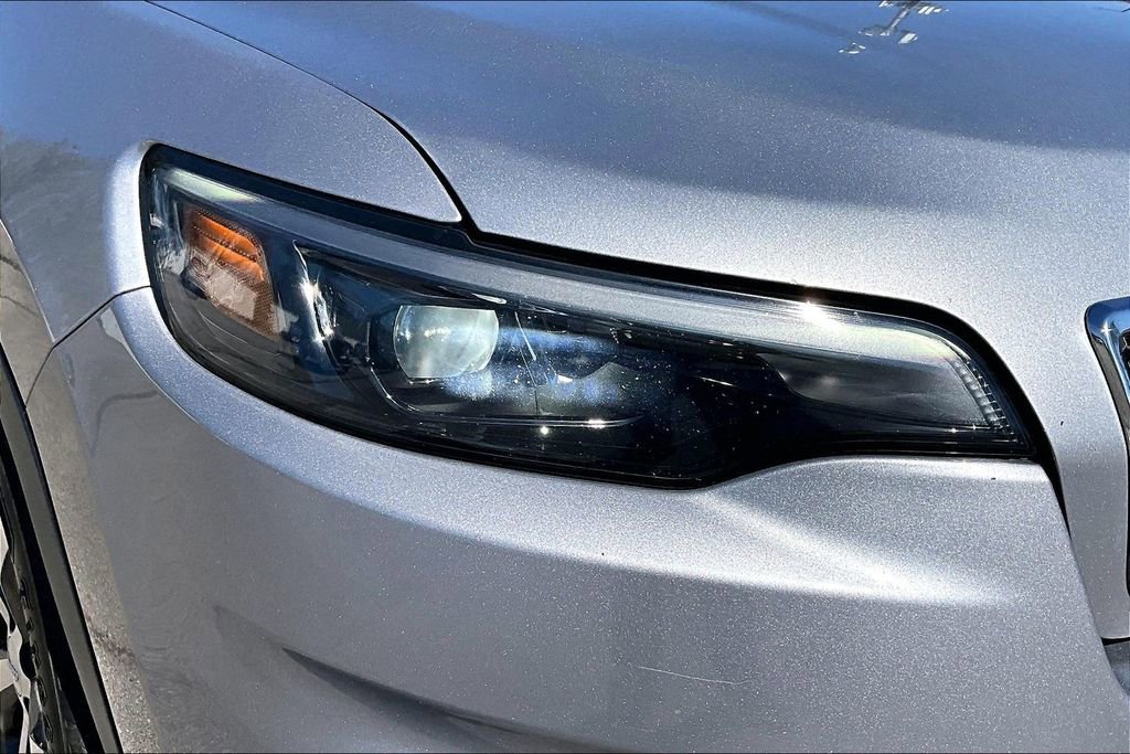 Used 2020 Jeep Cherokee Limited image 30