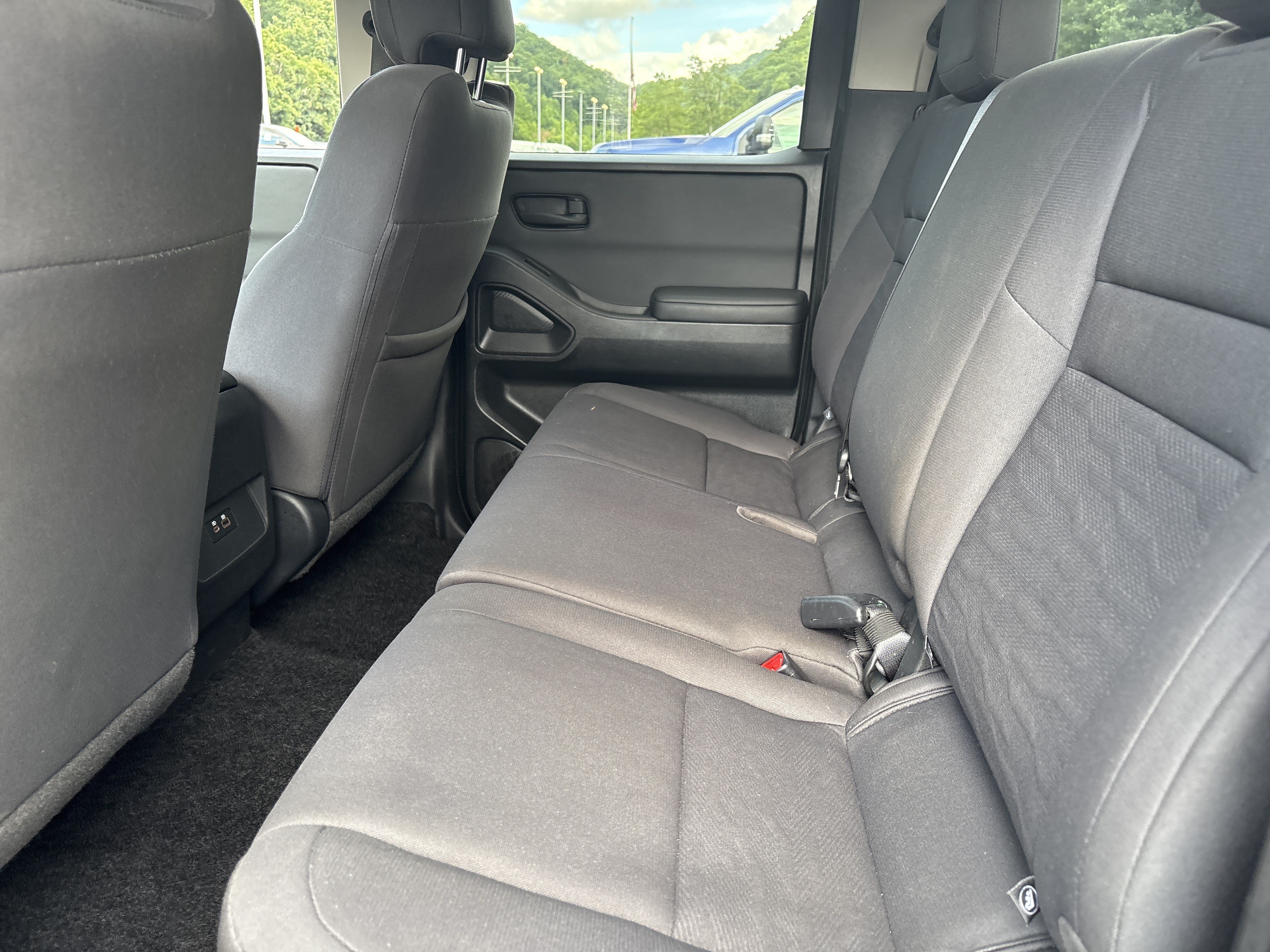 Used 2024 Nissan Frontier S w/ Technology Package AWD/4WD image 11
