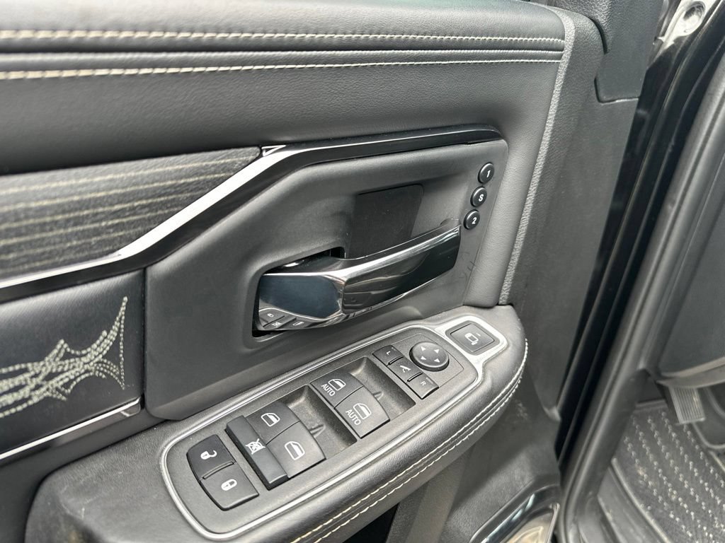 Used 2022 RAM 3500 Limited AWD/4WD image 23