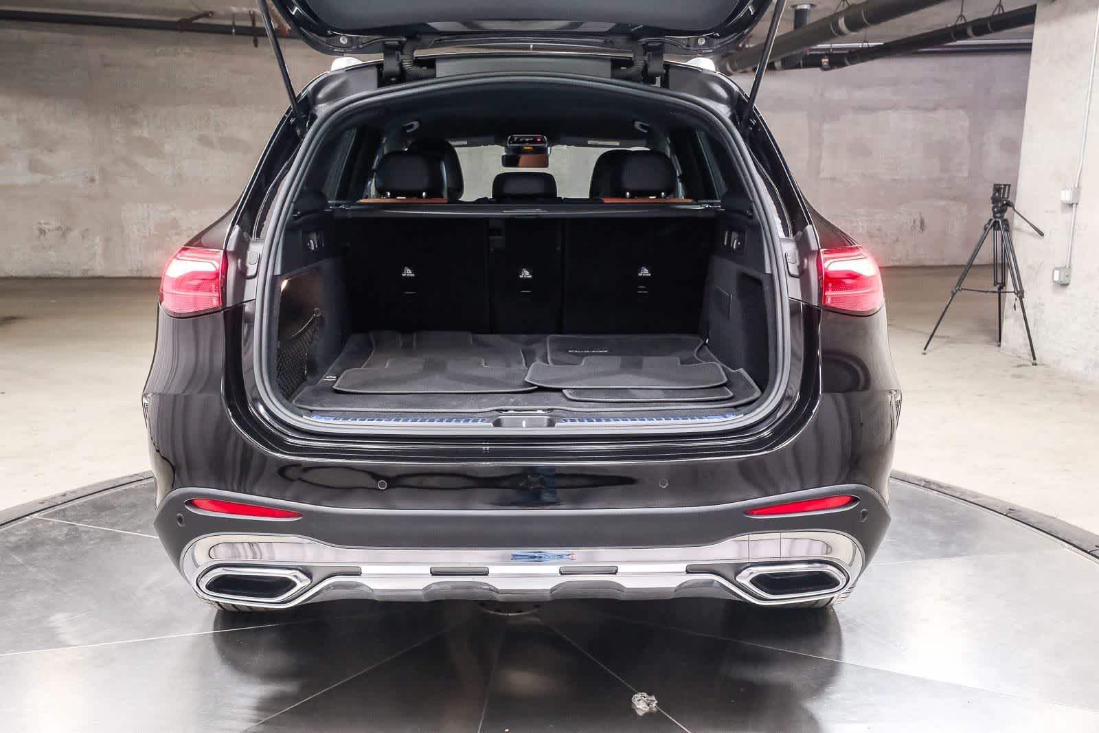 Certified 2024 Mercedes-Benz GLC 300 w/ AMG Line image 28
