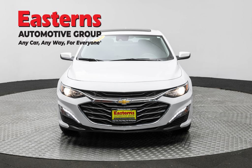 Used 2024 Chevrolet Malibu LT image 2