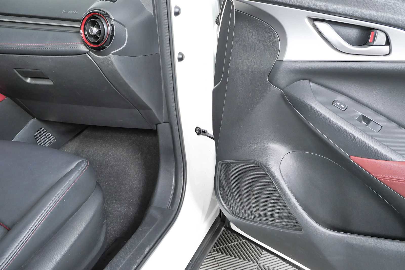 Used 2018 MAZDA CX-3 Touring FWD image 21