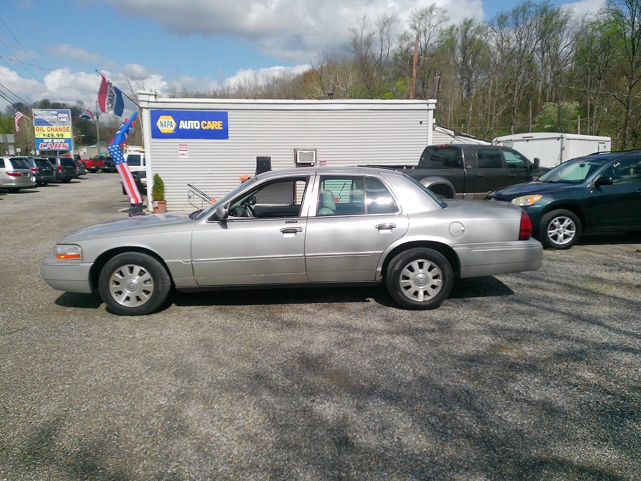 Used 2005 Mercury Grand Marquis LS image 3