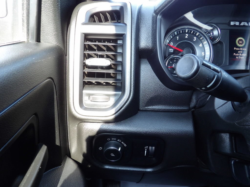 Used 2022 RAM 3500 Tradesman w/ Chrome Appearance Group AWD/4WD image 19