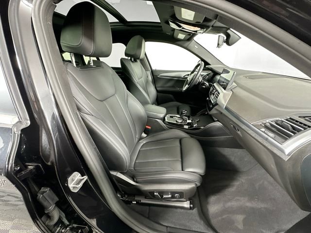 Used 2025 BMW X4 xDrive30i w/ Premium Package image 29