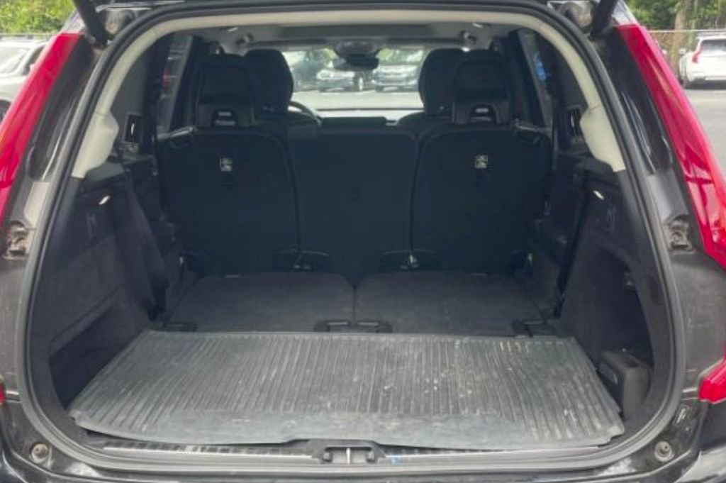 Used 2023 Volvo XC90 B6 Plus w/ Protection Package Premier AWD/4WD image 9
