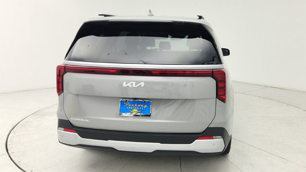 Used 2026 Kia Carnival EX FWD image 6