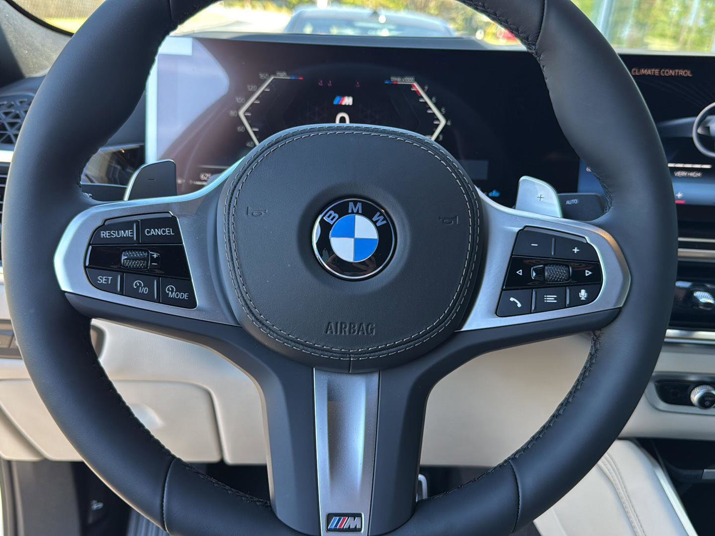 New 2026 BMW X6 xDrive40i w/ Executive Package image 17