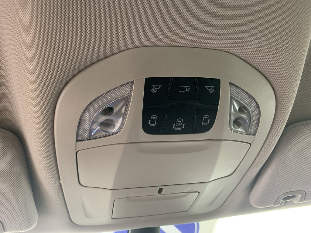 Used 2023 Chrysler Voyager LX FWD image 28