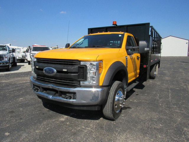 Used 2017 Ford F550 2WD Regular Cab Super Duty image 9