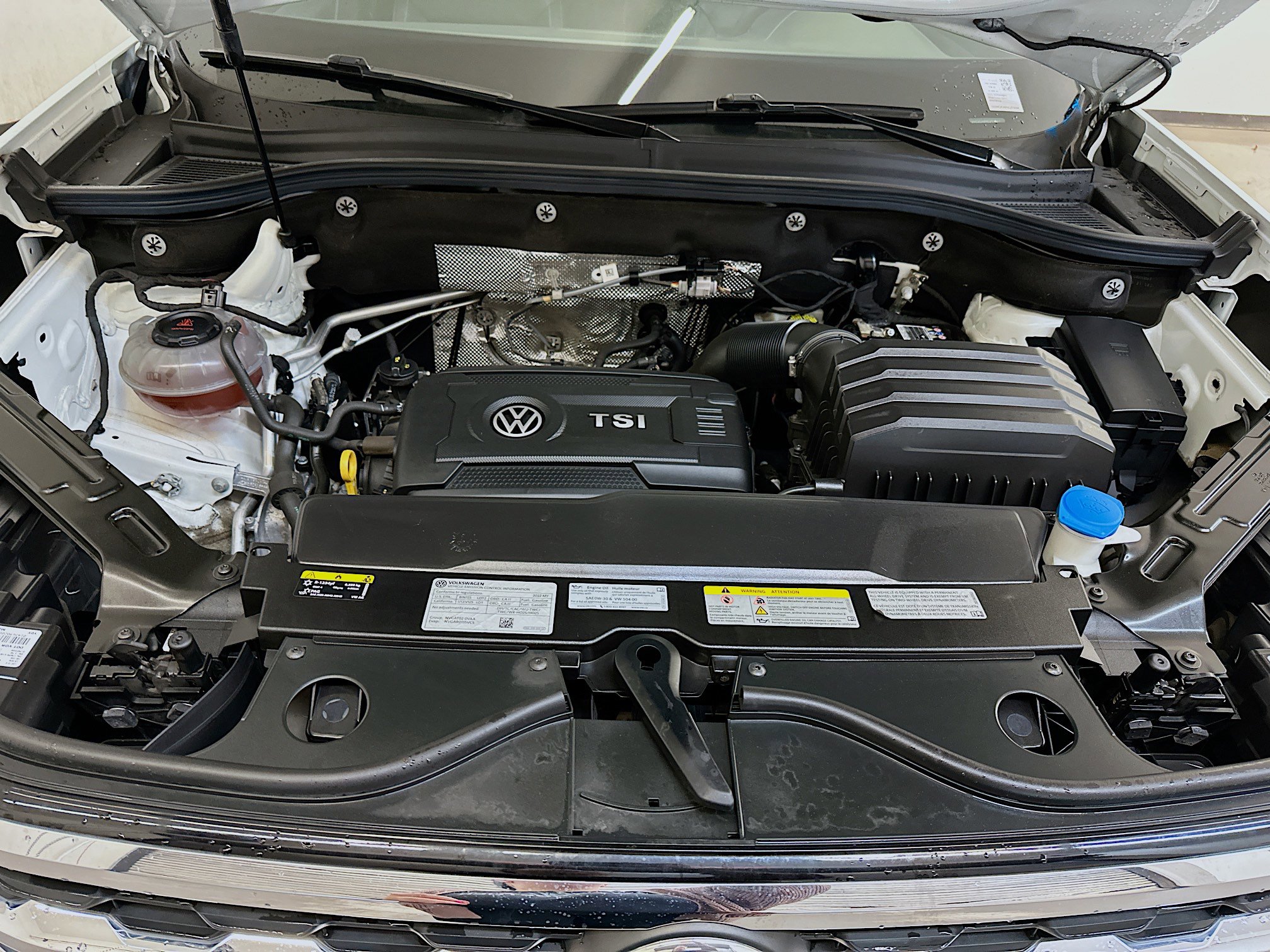 Used 2022 Volkswagen Atlas Cross Sport SE image 34