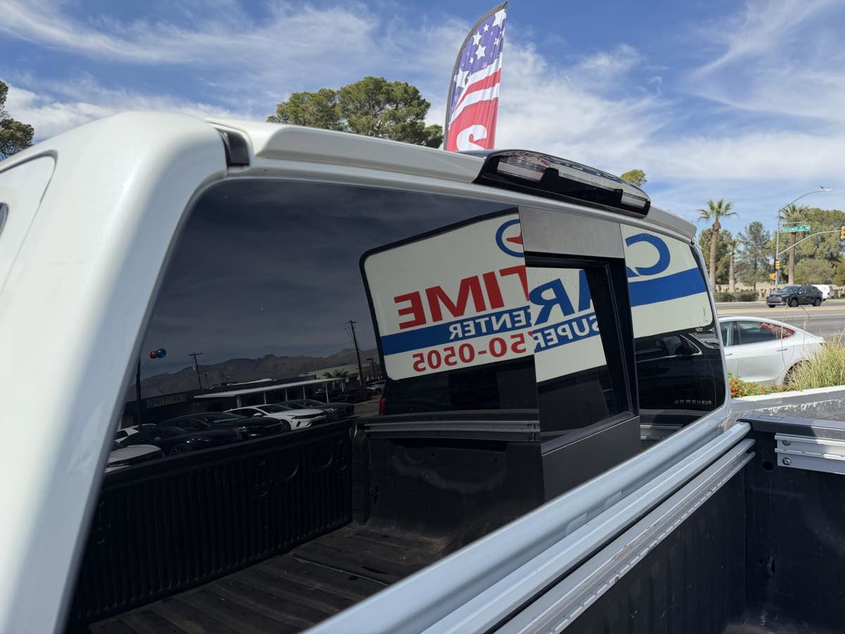 Used 2018 Nissan Titan PRO-4X w/ Pro-4x Utility Package AWD/4WD image 8