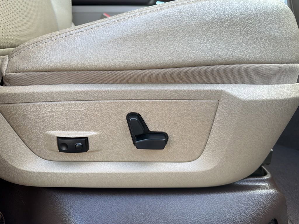 Used 2011 RAM 1500 Laramie image 27